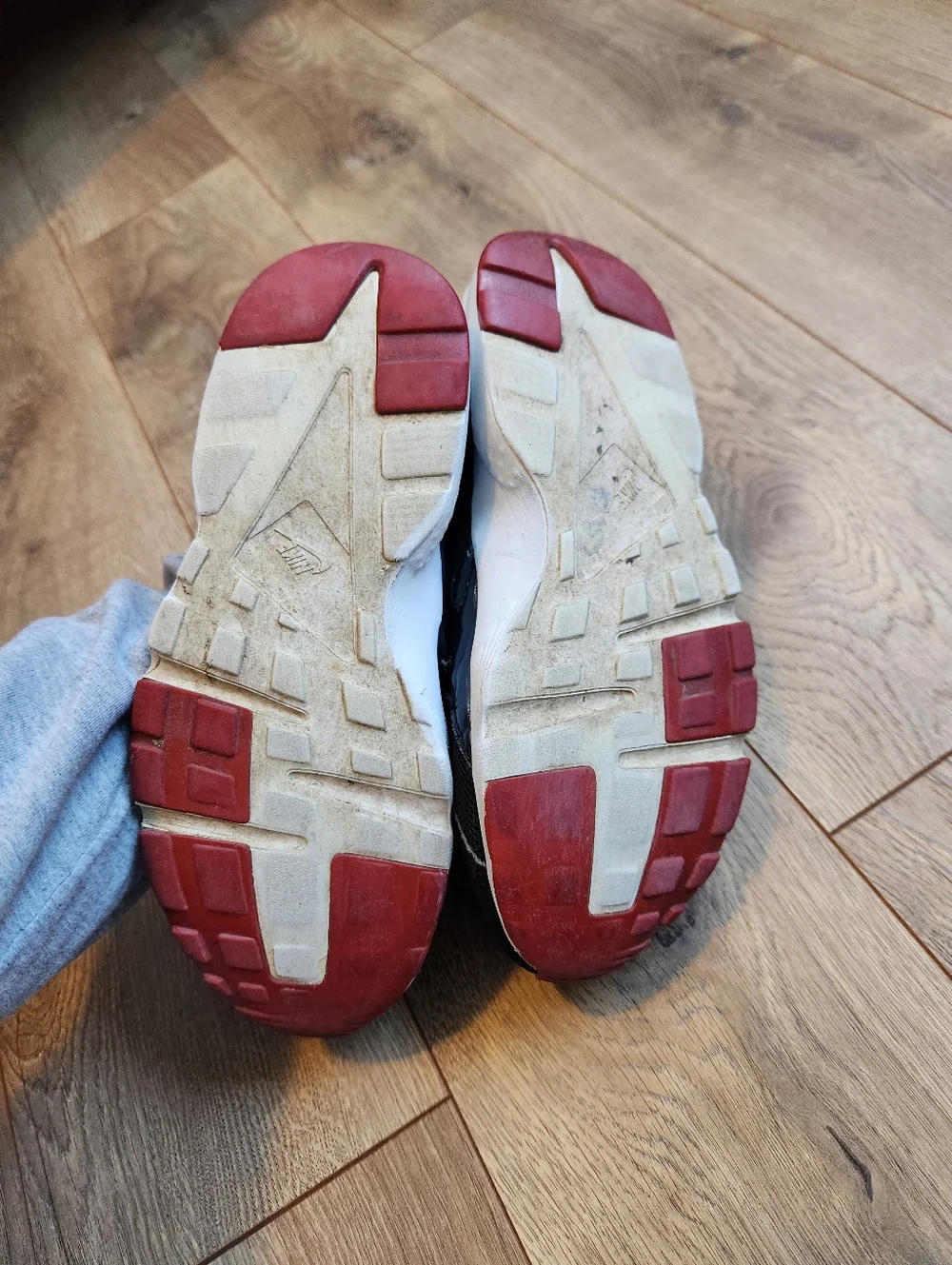5Y Kids Nike Haurache Sneakers